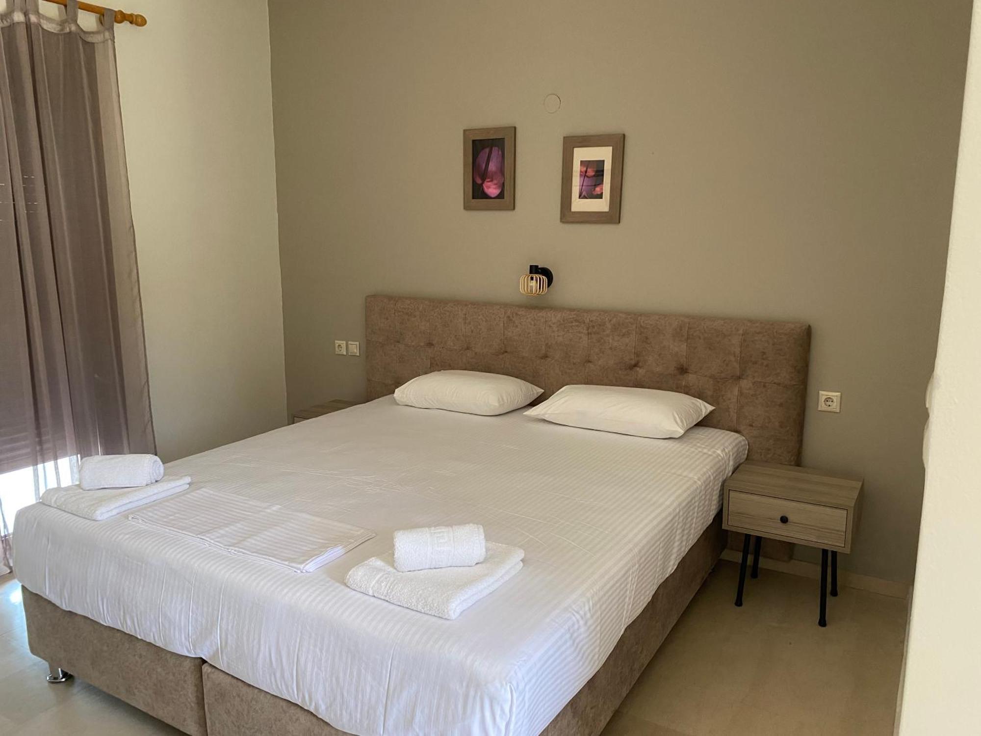 Kiparissis Apartments Kryopigí Eksteriør bilde